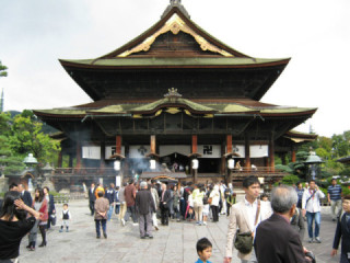 10月　第一日曜日　1泊2日　社員旅行